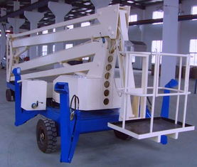 曲臂式升降机与登车桥高清大图解析 工业应用的视觉指南